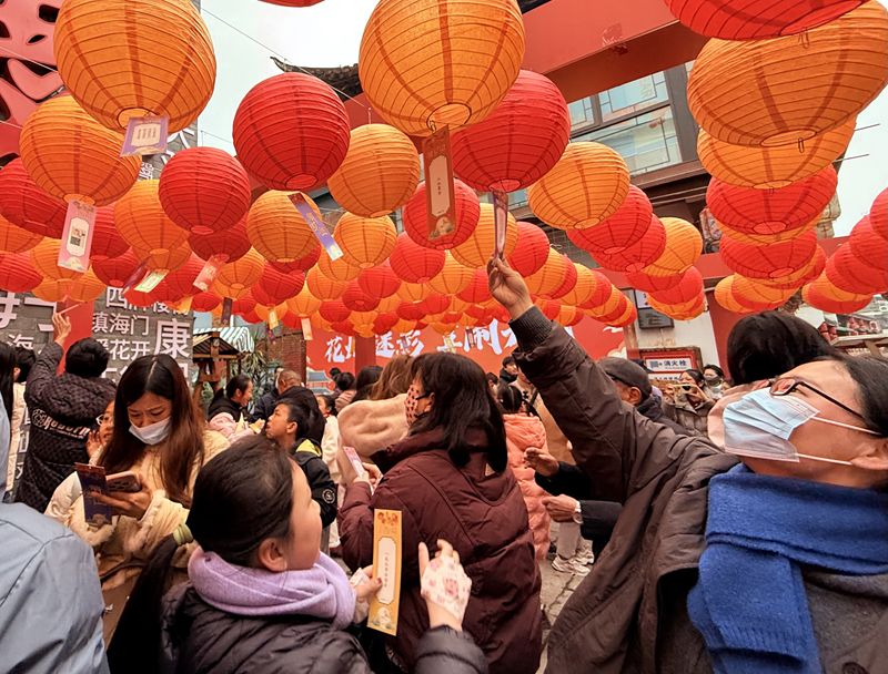 花灯映佳节 灯谜闹元宵